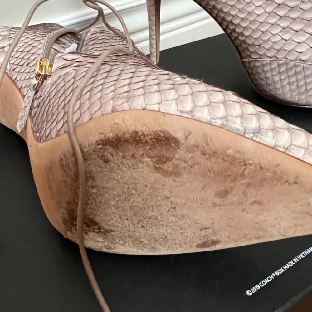 Boots - Picture 3 of 4